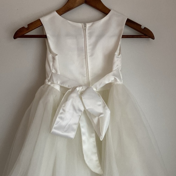 🌸Stunning Kids Dream flower girl/formal/first communion girls gown size 5/6. - Picture 9 of 16